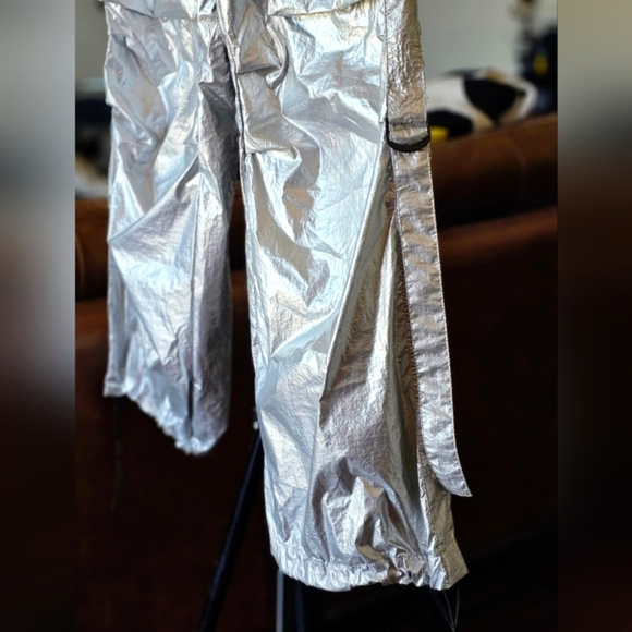 Zara Silver Metallic Shiny Cargo Pants - Picture 4 of 8
